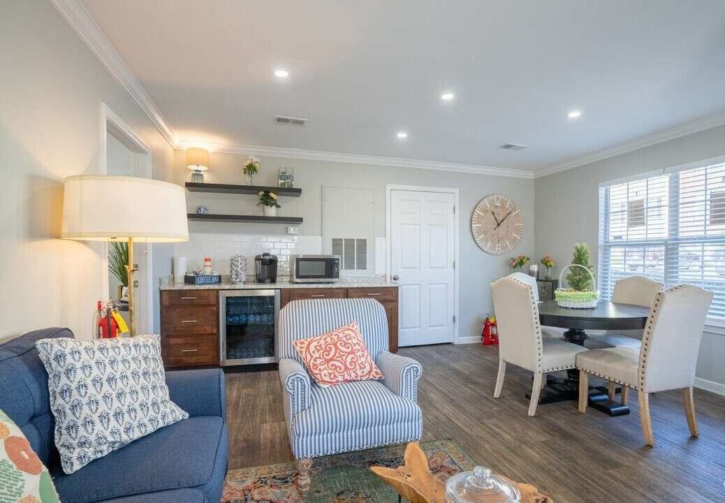 Riverwood Park Apartments - Photo 2 of 21