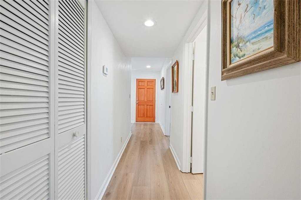 307 Harbour Oaks Dr - Photo 4 of 35