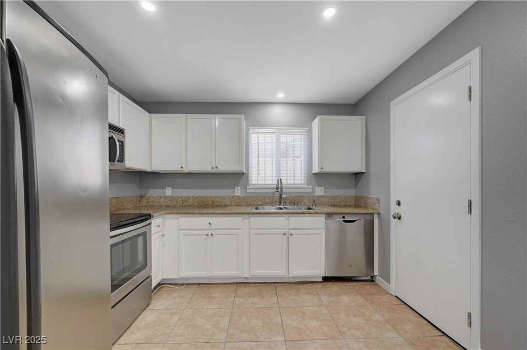 6413 Bannock Way - Photo 7 of 34