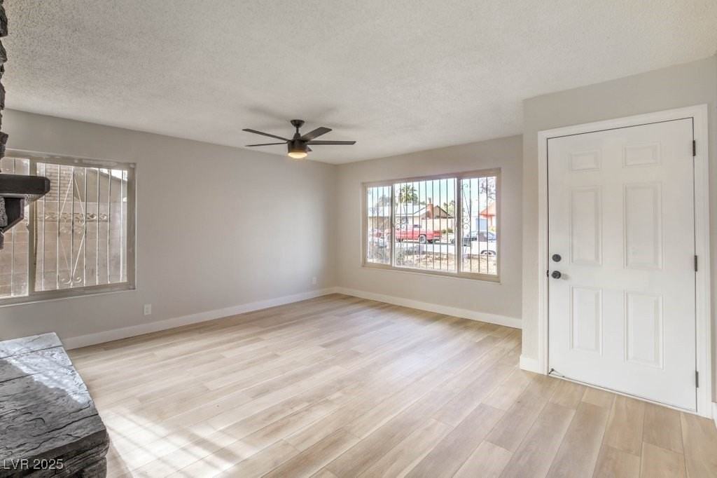 5394 Stirrup St - Photo 4 of 23