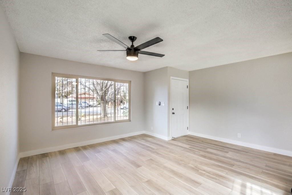 5394 Stirrup St - Photo 6 of 23