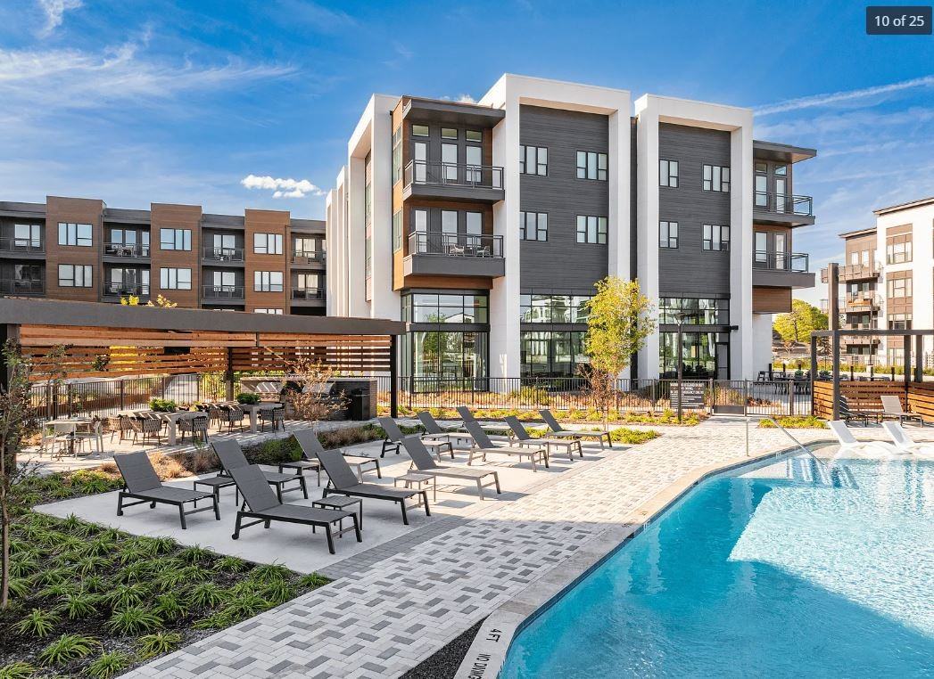 10505 Deerwood Rd - Photo 5 of 8