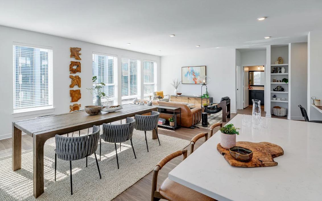 10505 Deerwood Rd - Photo 6 of 8