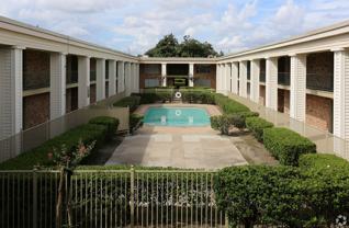 5815 Gulfton St - Photo 1 of 1