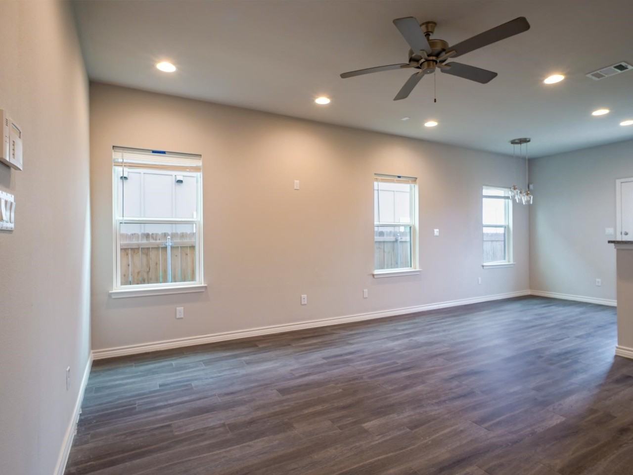 222 Peruna Dr - Photo 4 of 30