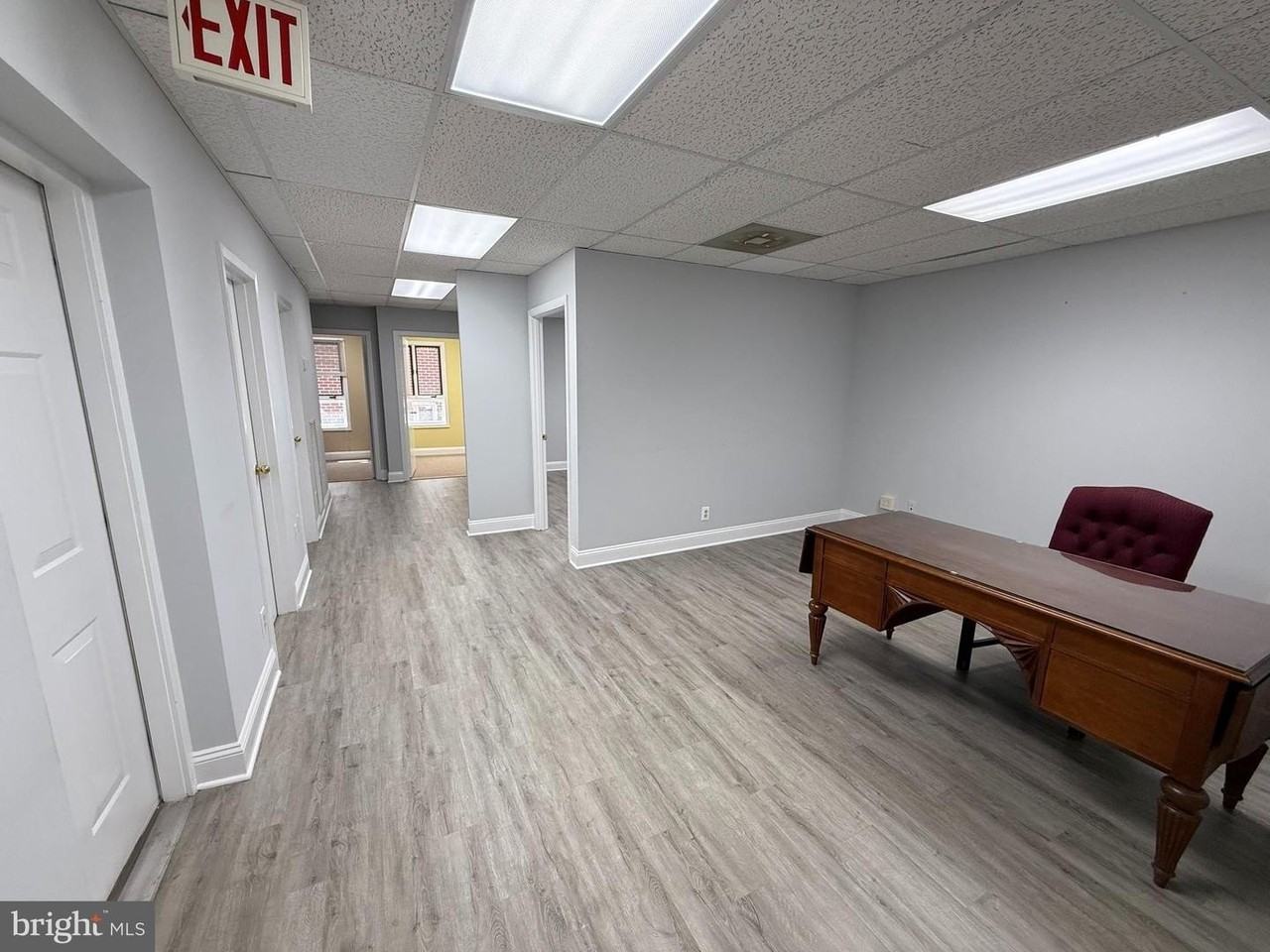 10619 Jones St - Photo 3 of 17