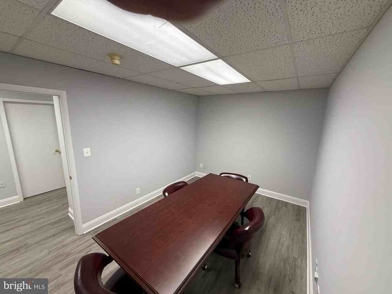 10619 Jones St - Photo 7 of 17