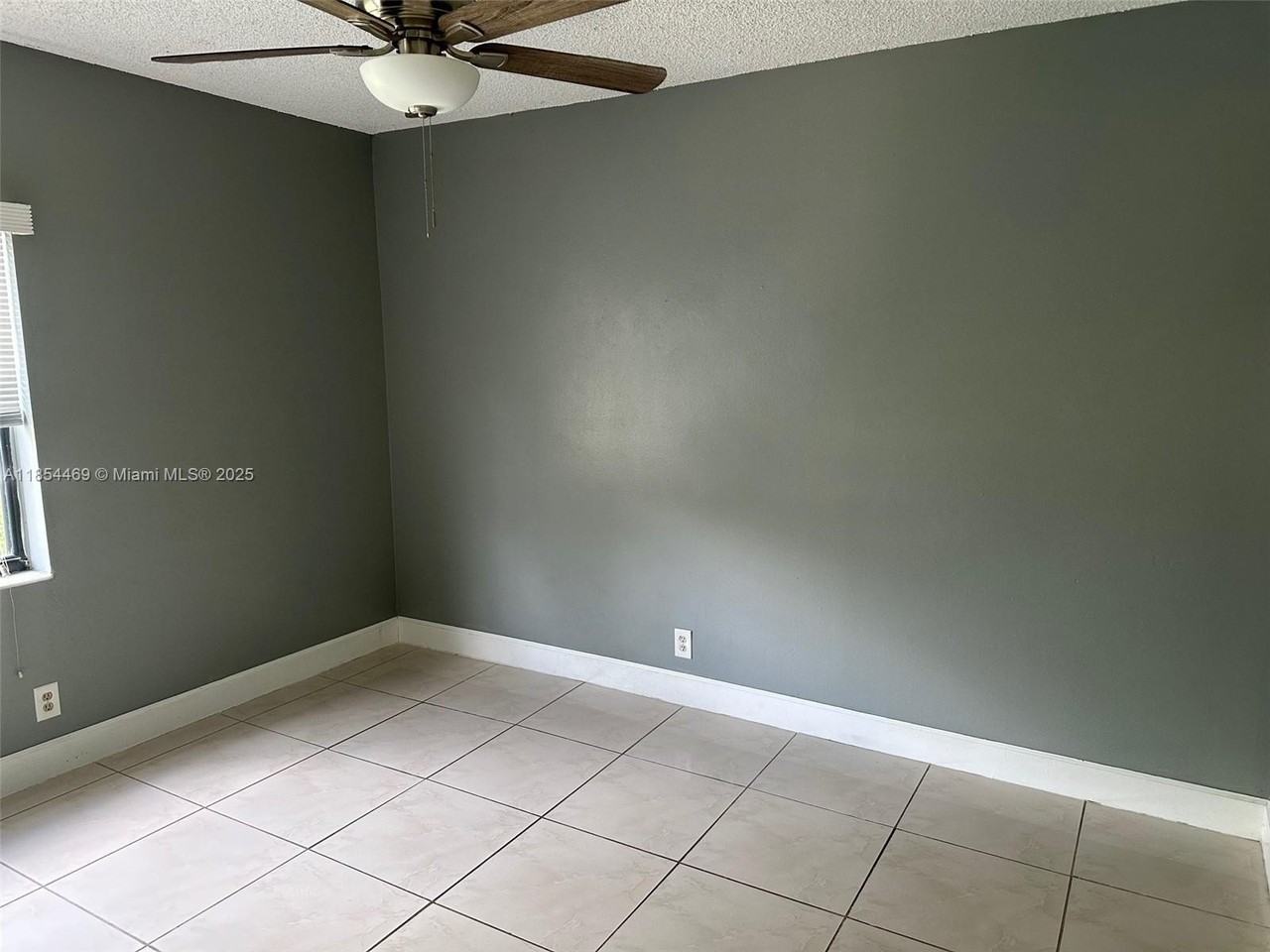 11390 Taft St #11390 - Photo 6 of 13