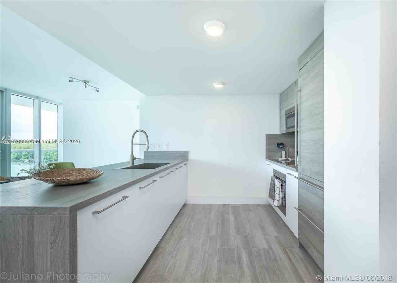 400 Sunny Isles Blvd #501 - Photo 5 of 41