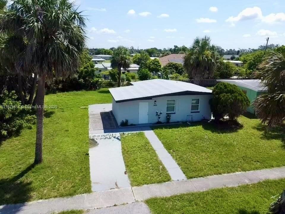 3460 Normandy Dr - Photo 2 of 32