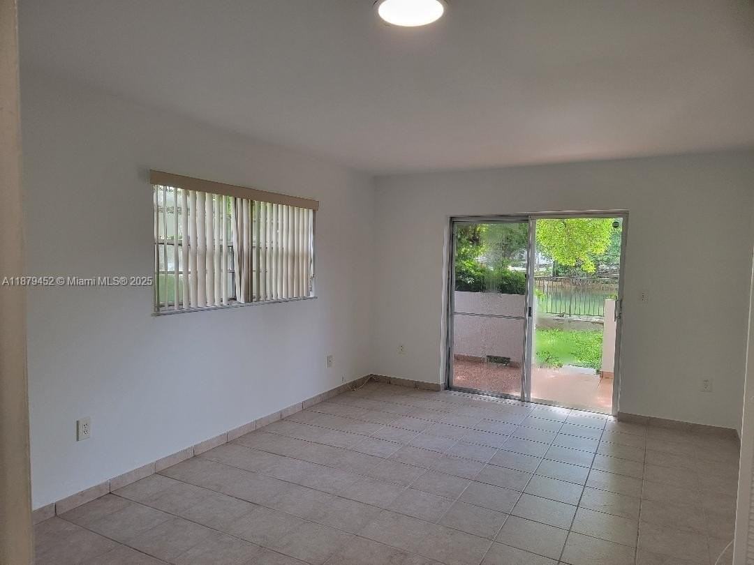 4011 N Meridian Ave #19 - Photo 3 of 9