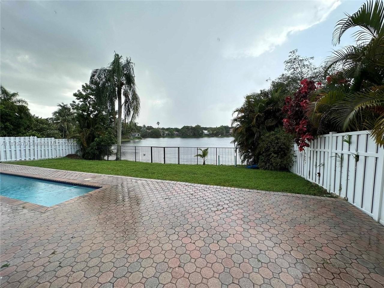 2611 Regalia Way #0 - Photo 4 of 24