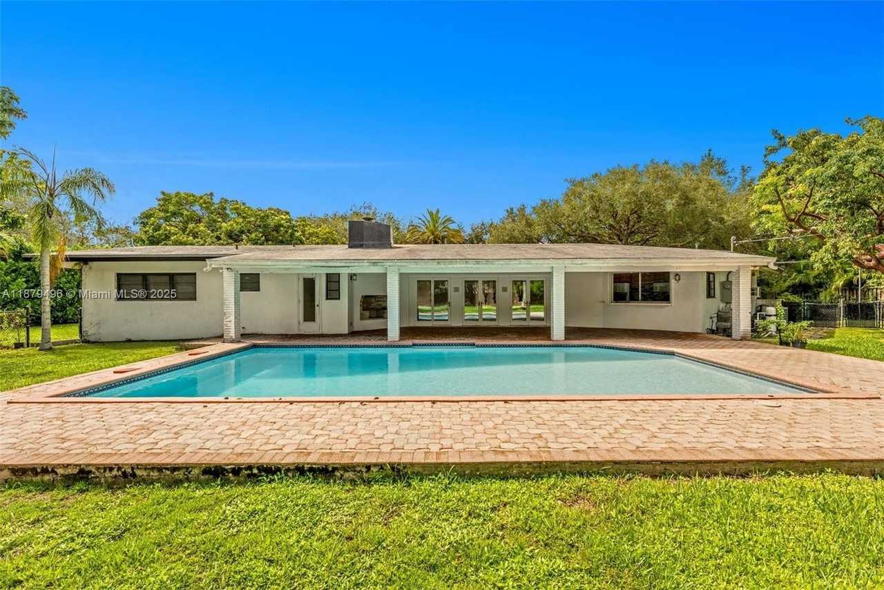 6275 Sw 123rd Ter - Photo 3 of 49