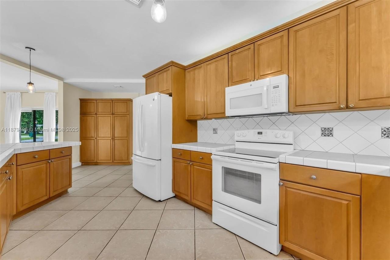 6275 Sw 123rd Ter - Photo 6 of 49