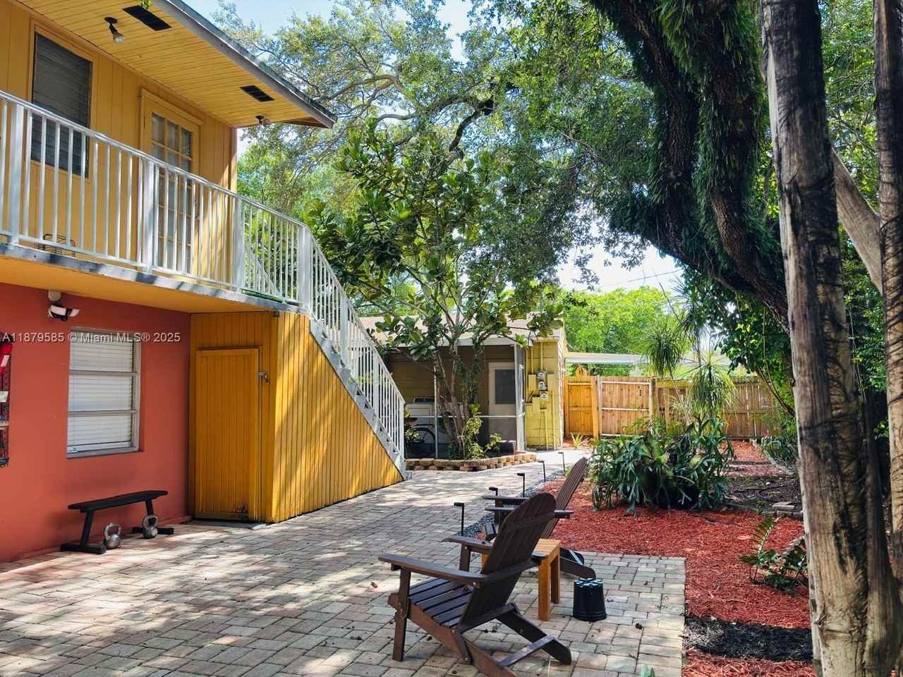 1913 Southwest Riverside Drive #1-3 - Photo 7 of 25