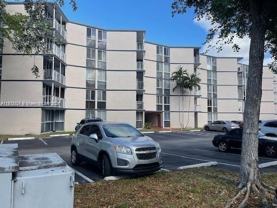 7075 Nw 186th St #C404 - Photo 1 of 1