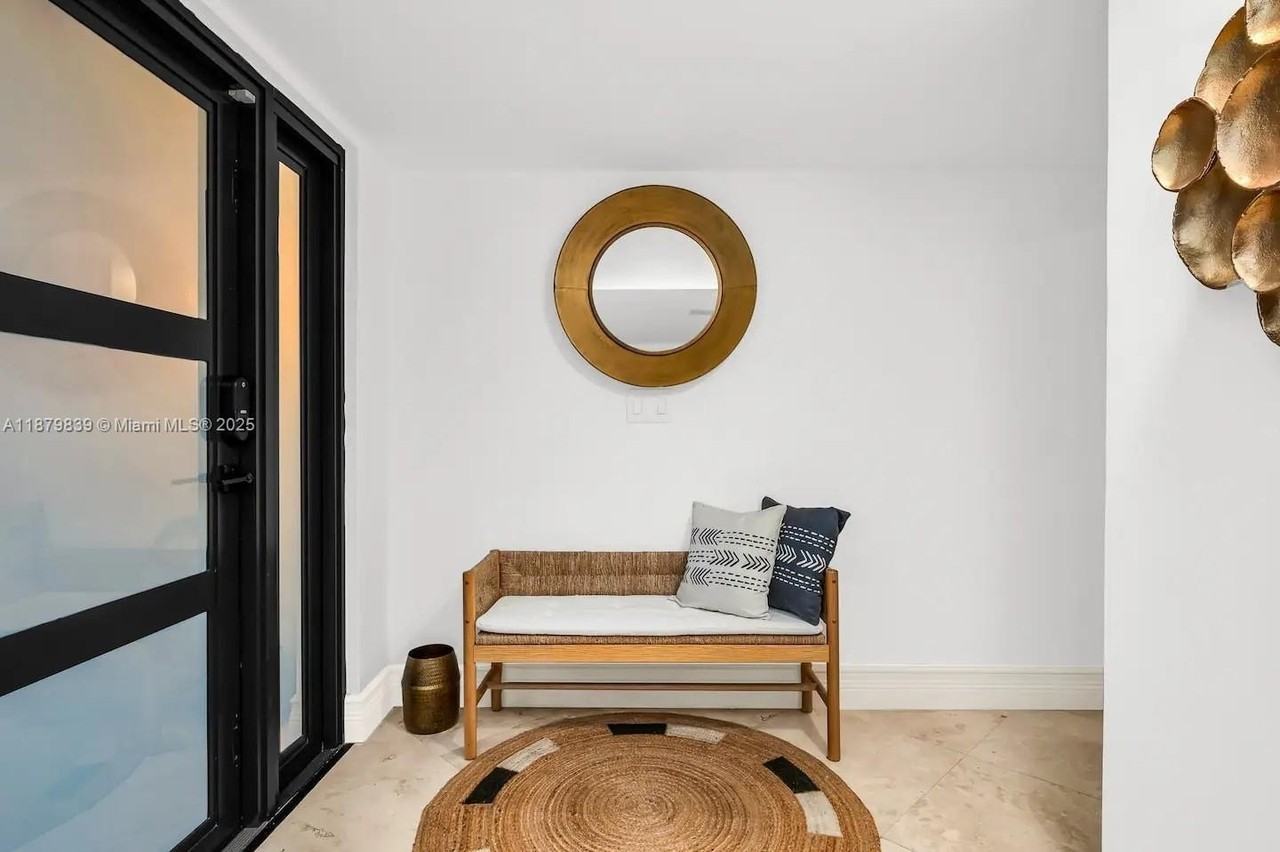 5250 Ne 15th Ave - Photo 6 of 40