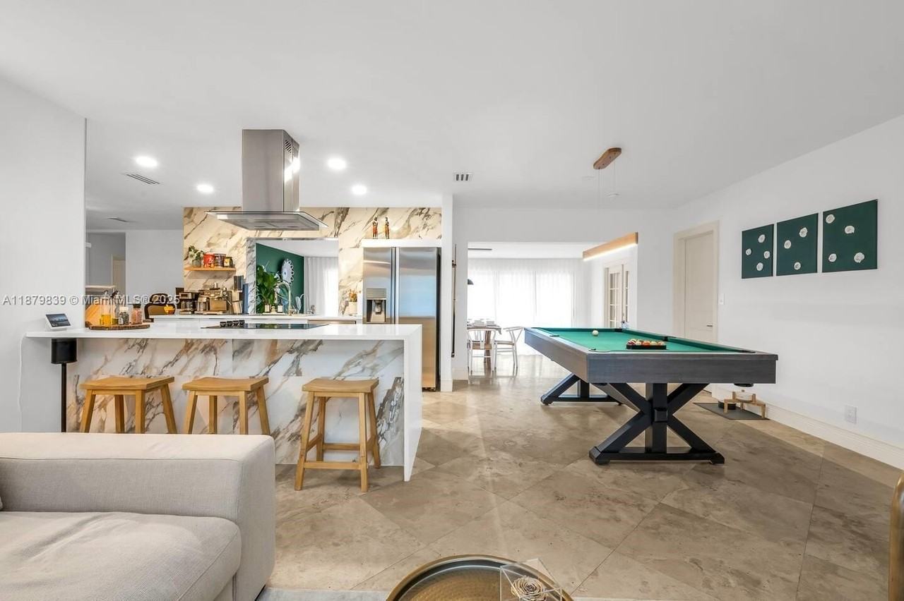 5250 Ne 15th Ave - Photo 7 of 40