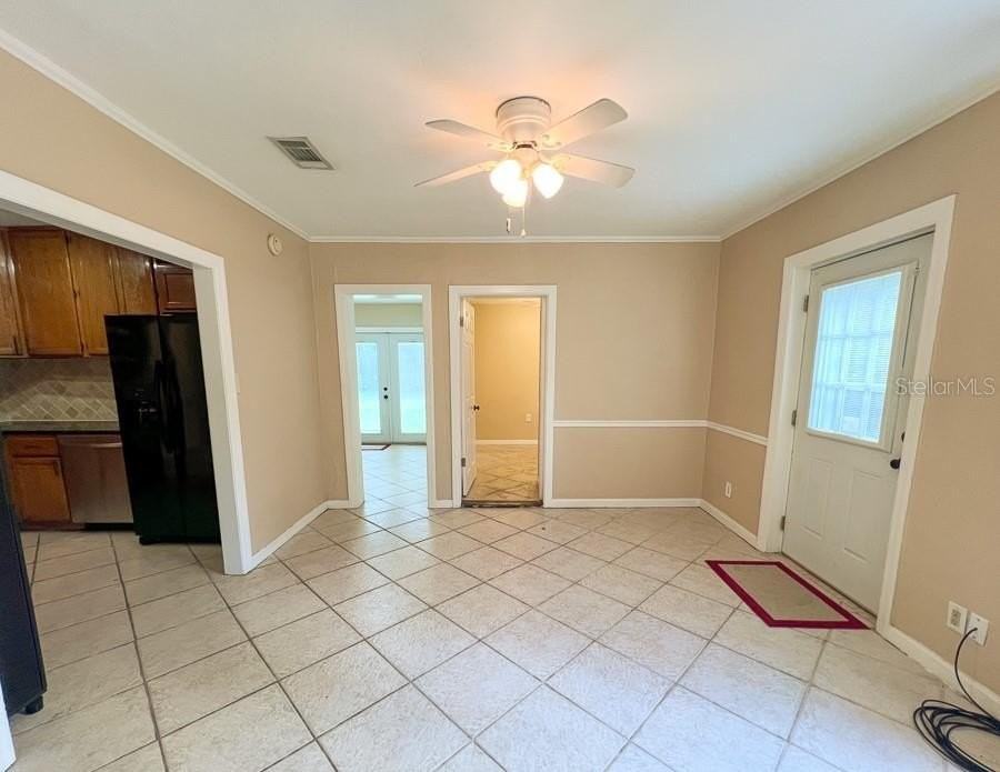 1033 Nw 22nd Ave - Photo 5 of 25