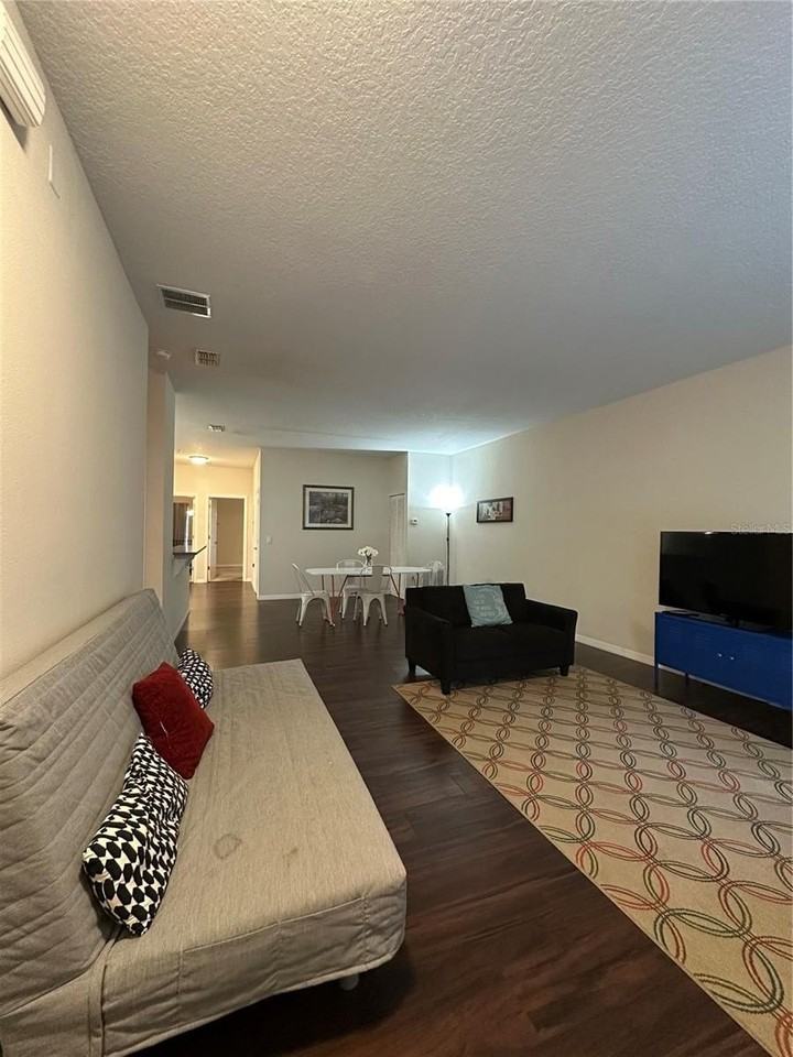 3123 Sun Lake Ct #A - Photo 4 of 38