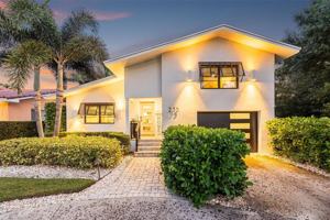 featured image of 235 Snell Isle Blvd Ne