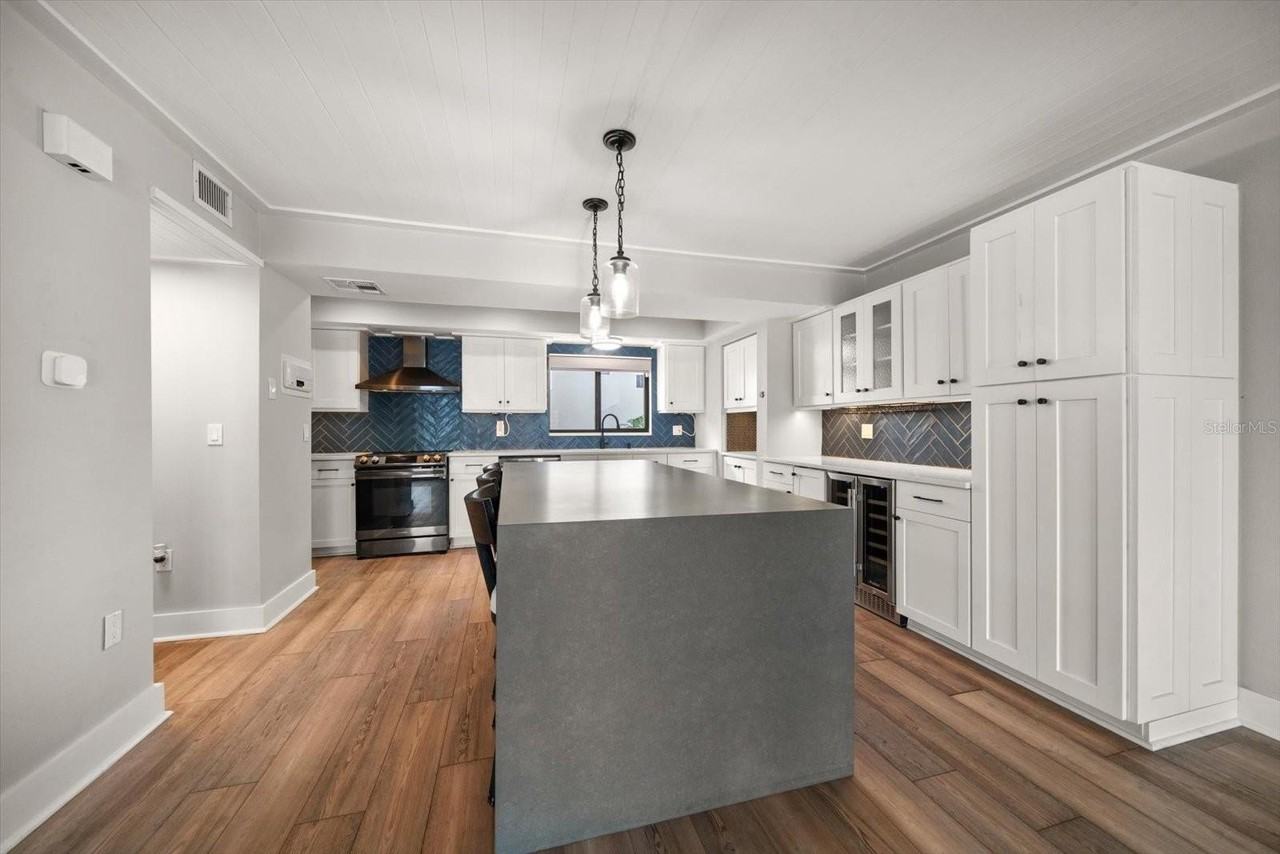 240 Windward Psge #401 - Photo 5 of 50