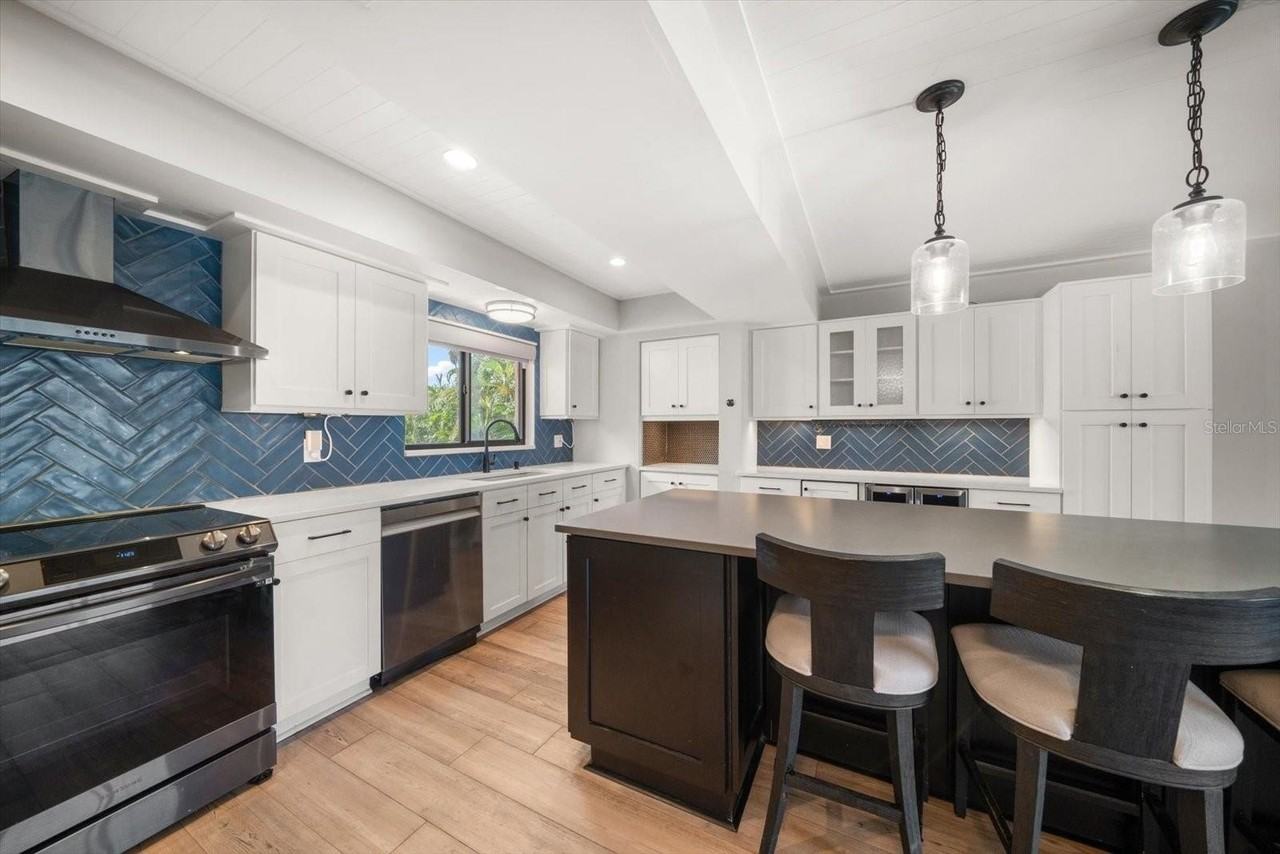 240 Windward Psge #401 - Photo 6 of 50