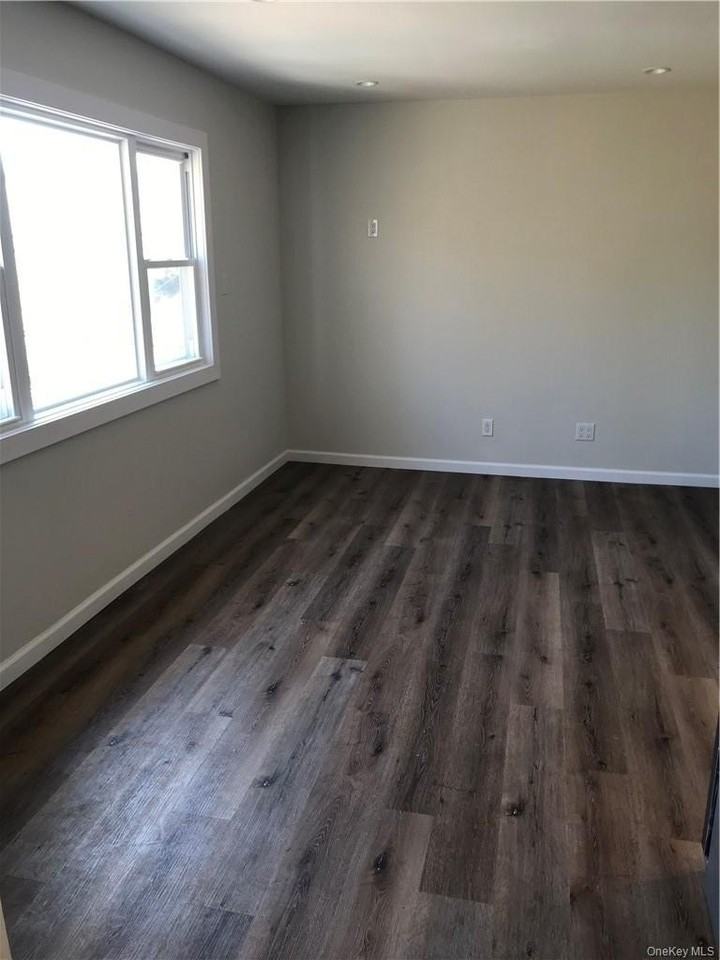 65 Circuit Ave #2ndFL - Photo 6 of 7