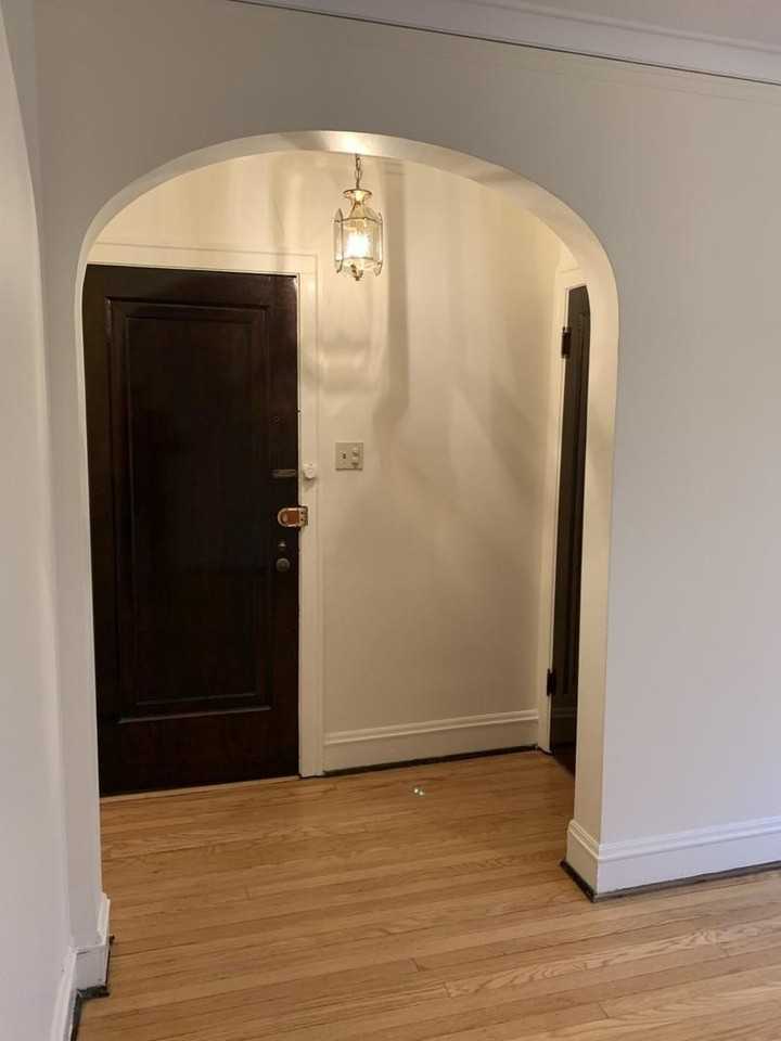 1434 W Thome Ave #2B - Photo 4 of 18