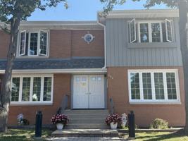 featured image of 544 S La Grange Rd #1S