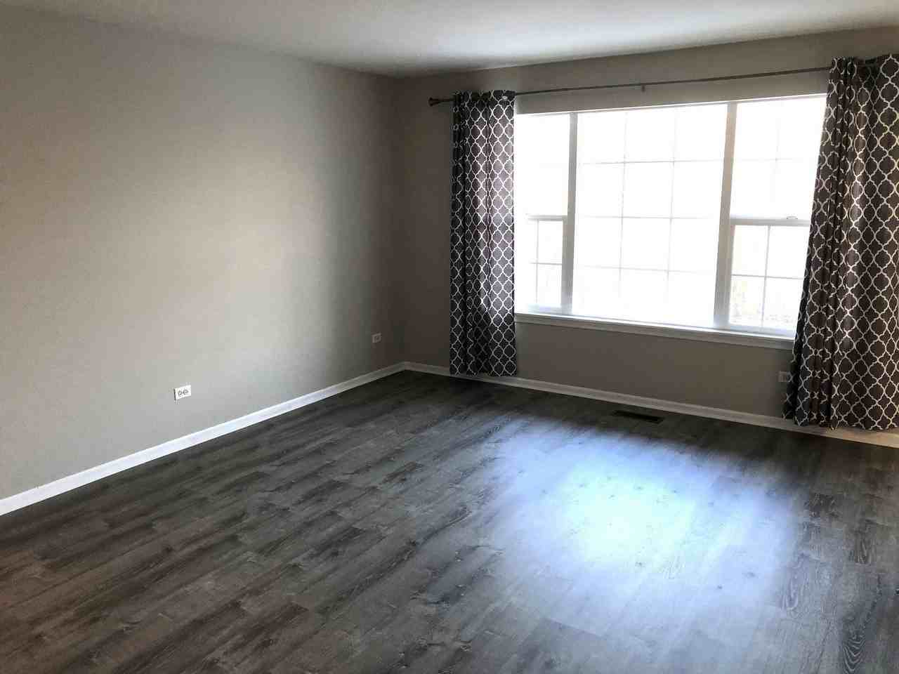 928 N Village Dr #1 - Photo 2 of 13