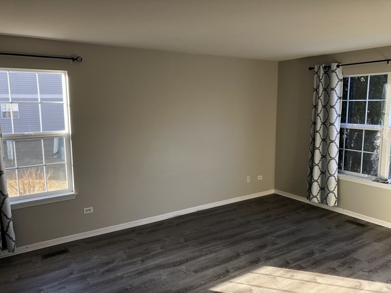 928 N Village Dr #1 - Photo 6 of 13