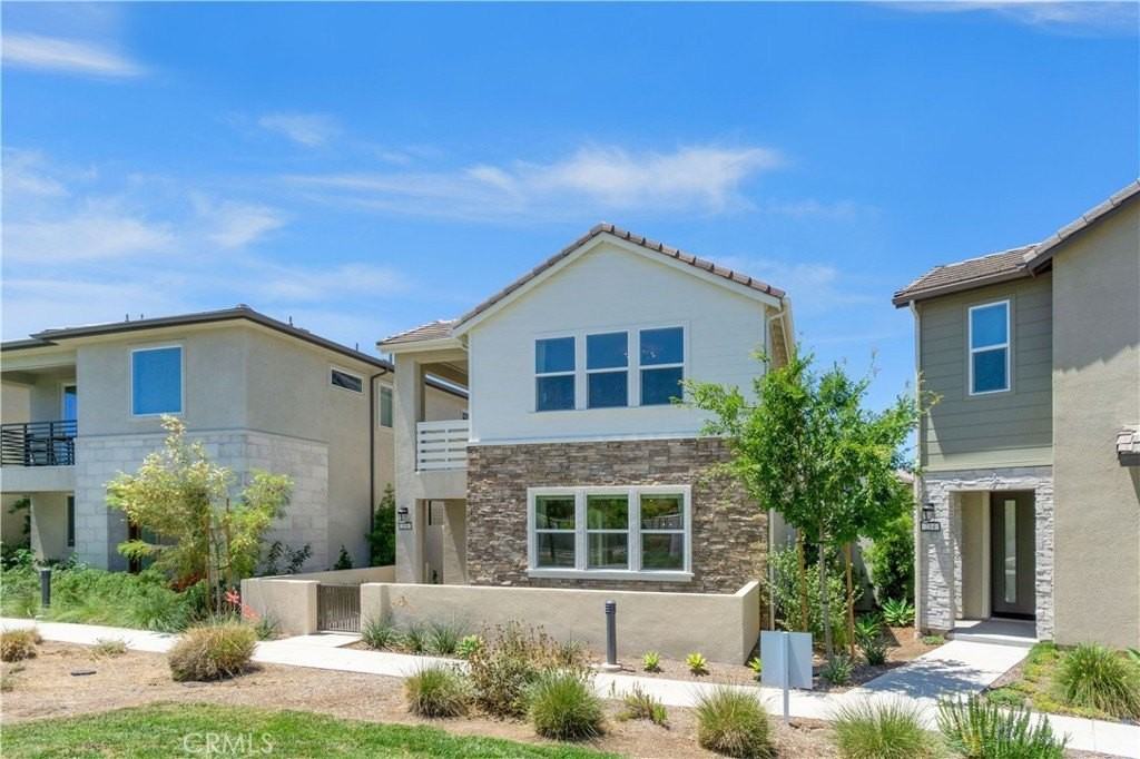 156 Chorus - Photo 2 of 45