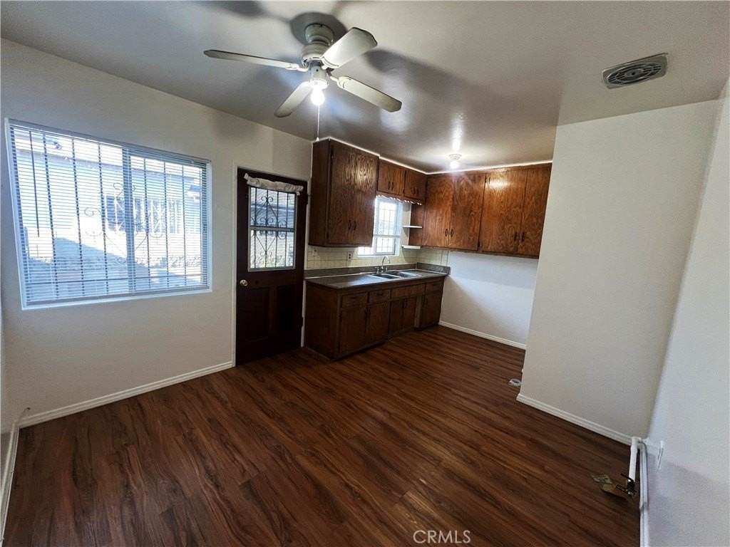 1256 N Fries Ave - Photo 6 of 16