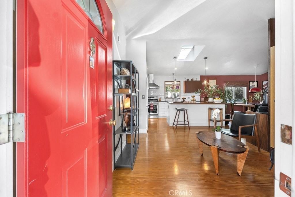 171 Comanche - Photo 6 of 43