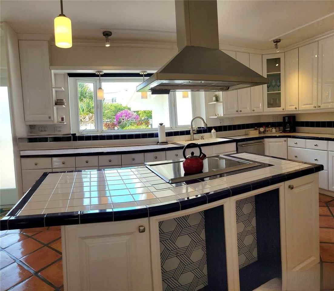 2781 Ne 23rd Ct - Photo 6 of 8