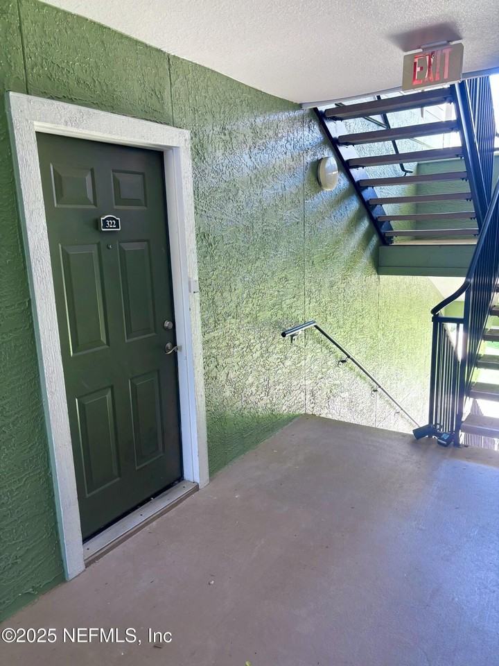 7701 Timberlin Park Blvd Apt 322 #322 - Photo 3 of 32