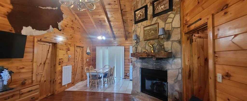 2209 Bellview Ln - Photo 2 of 16