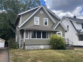 featured image of 1438 Redwood Ave