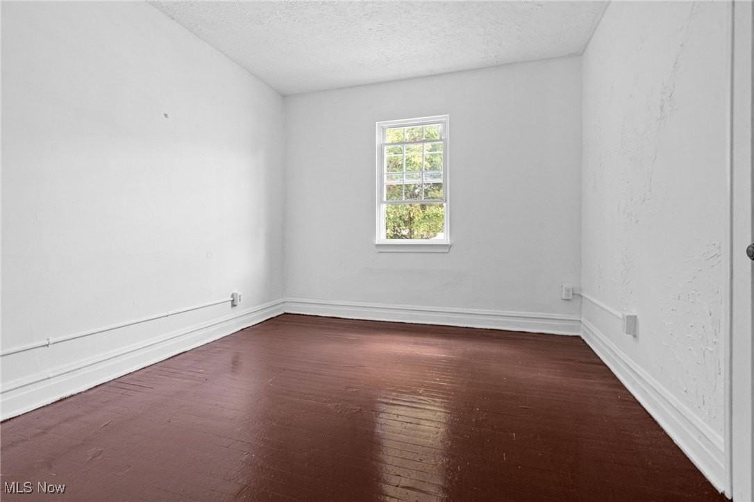 740 Fern St Apt 3 #3 - Photo 7 of 10