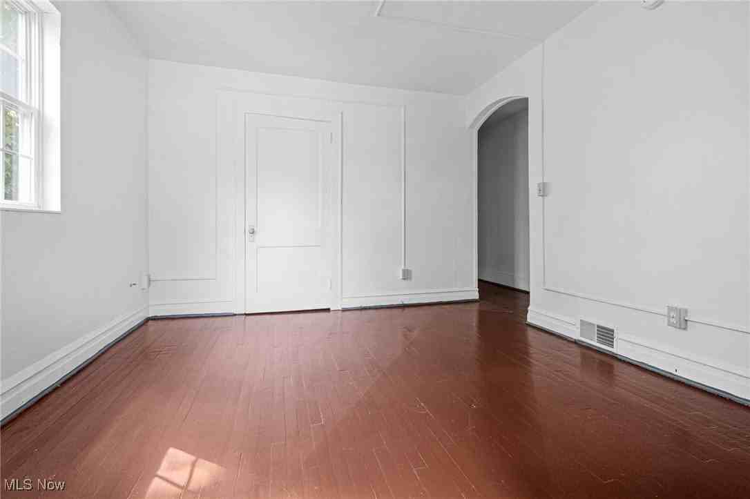 740 Fern St Apt 4 #4 - Photo 5 of 12