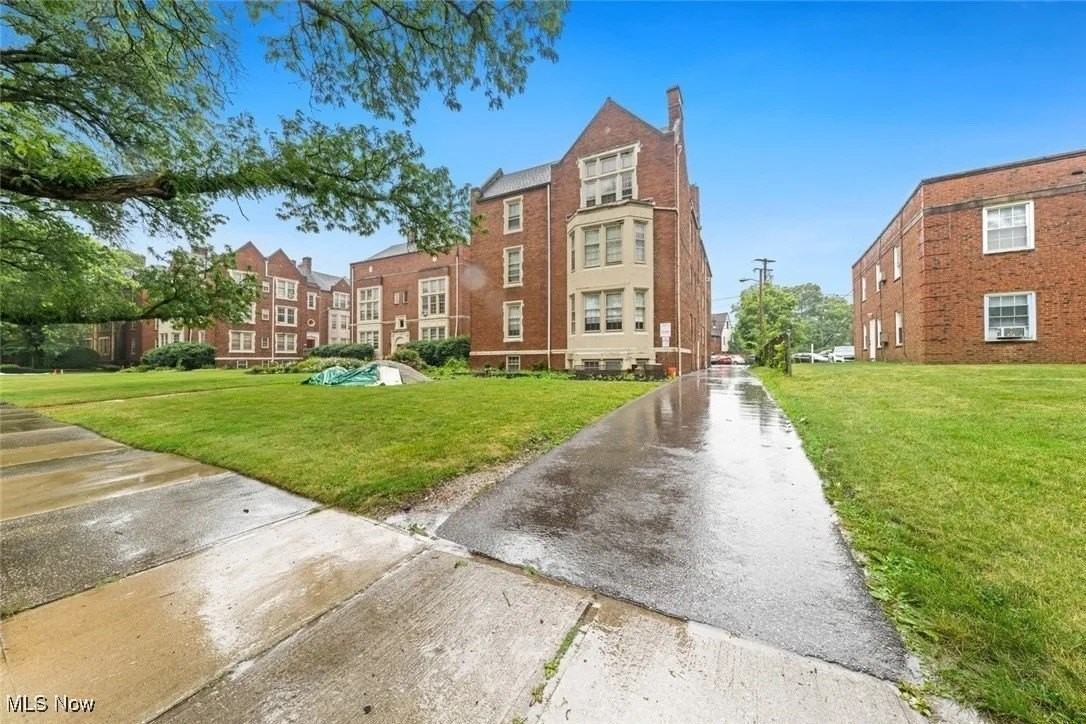 15610 Van Aken Boulevard #5 - Photo 2 of 18