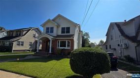 303 Hickory St - Photo 1 of 1