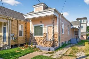 2524 Valence St - Photo 1 of 1