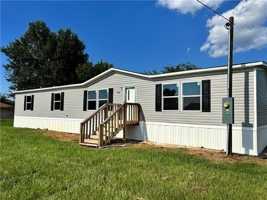 featured image of 184 2nd St