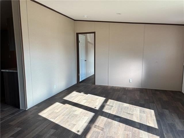 184 2nd St - Photo 4 of 17