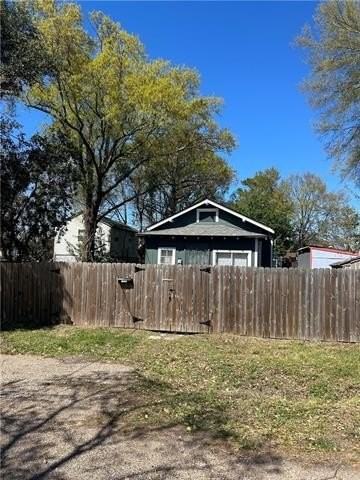 1420 Red Allen Way - Photo 2 of 19