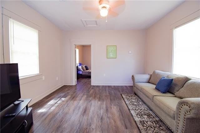 1420 Red Allen Way - Photo 4 of 19