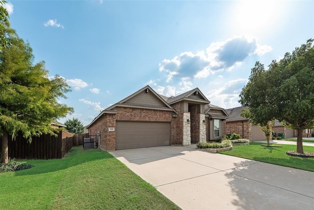 228 Dakota Dr - Photo 6 of 25