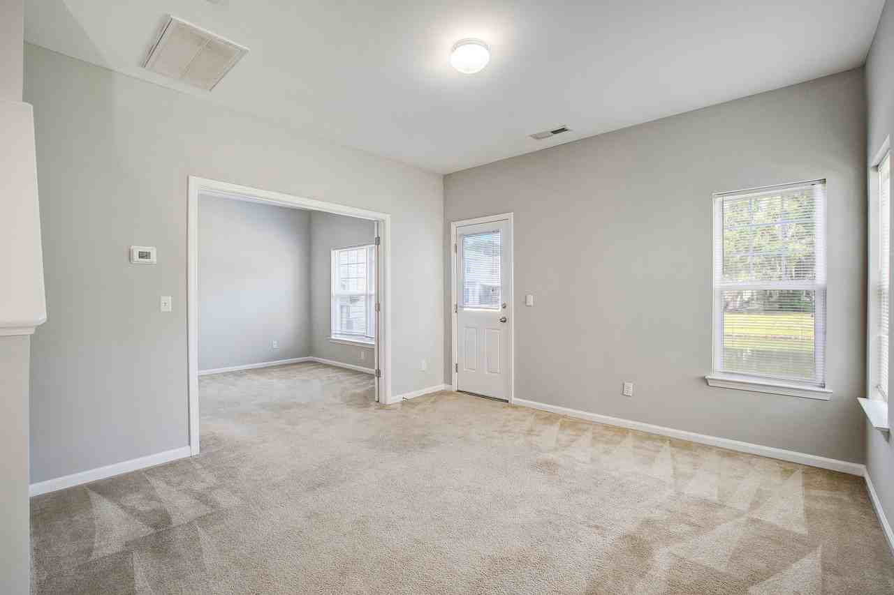 198 Grand Oaks Dr - Photo 4 of 8